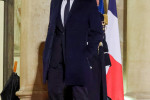 Kylian Mbappé arrive au dîner d’Etat du président de la République française en l’honneur de l'Emir du Qatar au palais présidentiel de l'Elysée à Paris