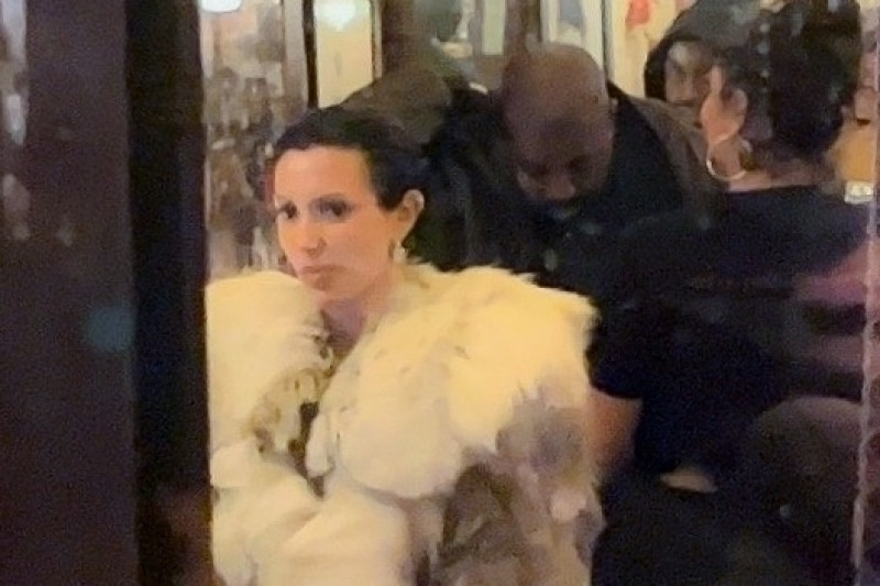 *PREMIUM-EXCLUSIVE* Fans go crazy for Kanye West and Bianca Censori as they step out from restaurant in another very provacative look!