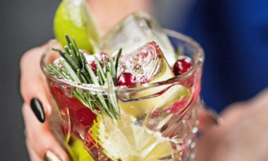 Ce fructe să mănânci înainte să bei alcool? Îți taie mahmureala, te urci mai repede la volan