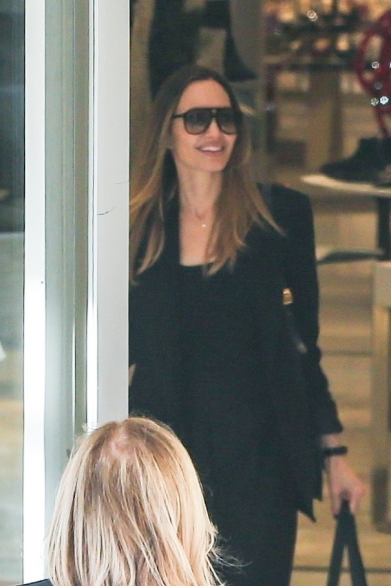 *EXCLUSIVE* Angelina Jolie looks stunning after a shopping spree