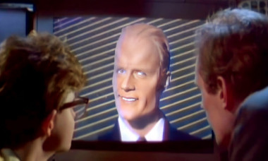 Cum a profețit viitorul AI, deepfake-urile și altele un personaj inventat la TV din anii '80