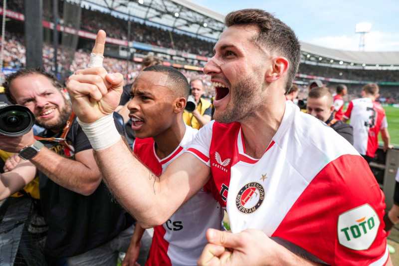 Eredivisie: Feyenoord v Ajax Rotterdam - Santiago Gimenez of Feyenoord celebrates the 2-0 during the Eredivisie match be
