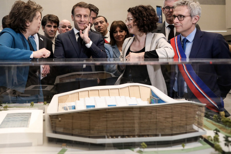 Le président français Emmanuel Macron inaugure le centre aquatique olympique (CAO) à Saint-Denis