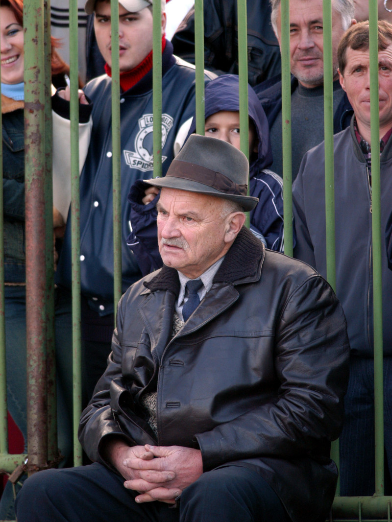 FOTBAL:GLORIA BISTRITA-STEAUA BUCURESTI, DIVIZIA A (3.11.2002)