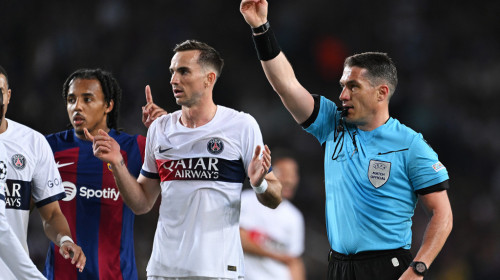 Istvan Kovacs a dat ”roșu” direct în Barcelona - PSG și catalanii au ”explodat”! Specialistul a dat instant verdictul