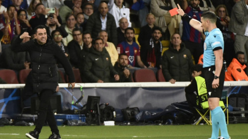 Xavi l-a ”mitraliat” pe Istvan Kovacs după Barcelona - PSG 1-4: ”A fost un dezastru! A 'ucis' meciul!”