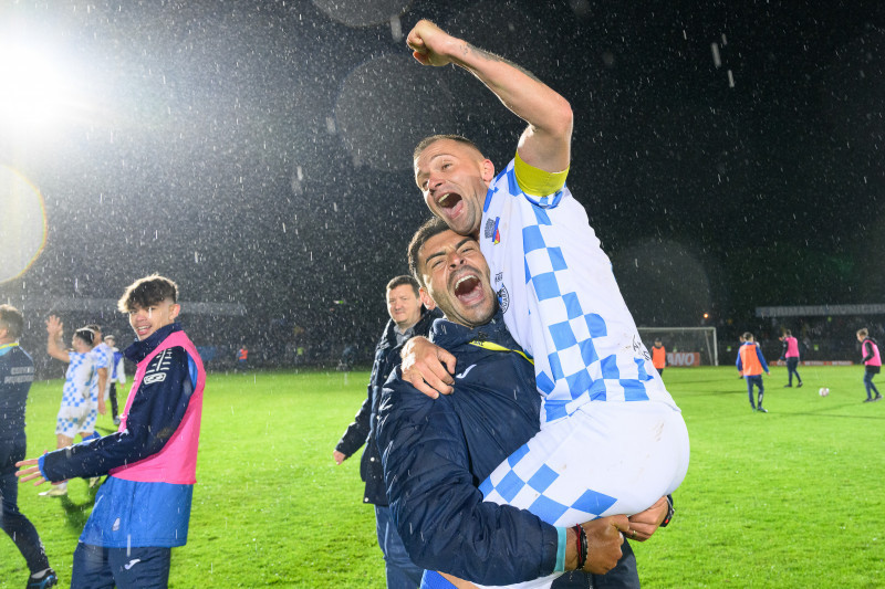 FOTBAL: CS CORVINUL 1921 HUNEDOARA - FC VOLUNTARI, CUPA ROMANIEI BETANO - SEMIFINALA (17.04.2024)