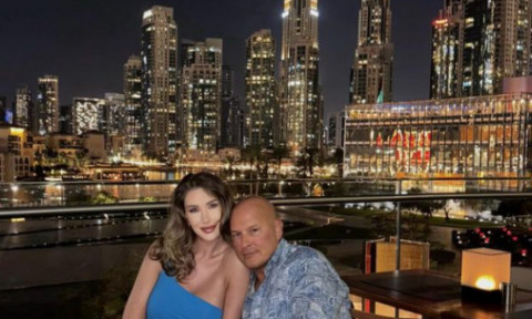 FOTO Ce face un milionar român la Dubai, ”când nu are chef să ia mașina”