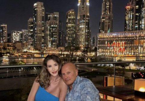 FOTO Ce face un milionar român la Dubai, ”când nu are chef să ia mașina”