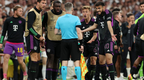 Un oficial al lui Bayern a continuat scandalul și a dezvăluit ce i-a spus arbitrul după meciul cu Real Madrid