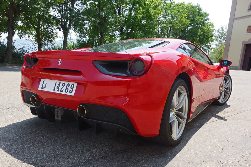 Ferrari 488 GTB v redakčním testu