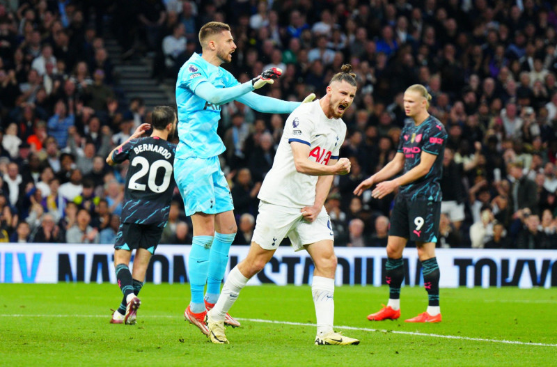 Tottenham Hotspur v Manchester City, Premier League, Football, Tottenham Hotspur Stadium, London, UK - 14 May 2024