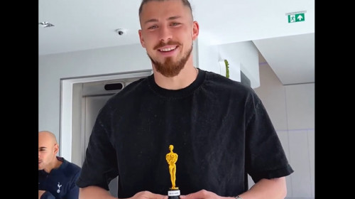 ”Premiile Oscar” la Tottenham! Ce trofeu a primit Radu Drăgușin: ”Mulțumesc că au avut încredere în mine”