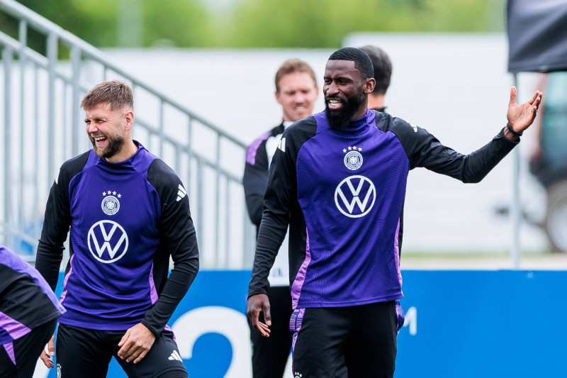 Trainingslager Vorbereitung UEFA EURO 2024 Deutschland; 11.06.2024 Niclas Füllkrug (Deutschland, 9) und Antonio Rüdiger