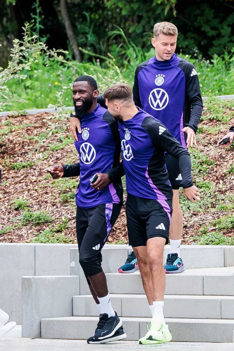 Trainingslager Vorbereitung UEFA EURO 2024 Deutschland; 11.06.2024 Antonio Rüdiger (Deutschland, 2) und Niclas Füllkrug