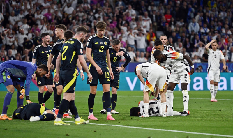 14.06.2024, xscotx, Fussball EM 2024, Deutschland - Schottland, emspor, v.l. Ryan Porteous (Team Schottland), Ilkay Günd