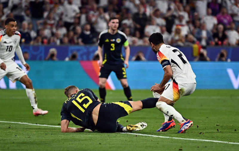 14.06.2024, xscotx, Fussball EM 2024, Deutschland - Schottland, emspor, v.l. Ryan Porteous (Team Schottland), Ilkay Günd