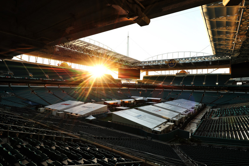 Formel 1: Andere Sportart - Pressetermin im Hard Rock Football Stadium in Miami Gardens