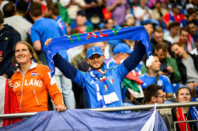 GELSENKIRCHEN, GERMANY - 20 JUNE, 2024: Fans. The football match of EURO 2024 Spain vs. Italy at Veltins Arena PUBLICATI