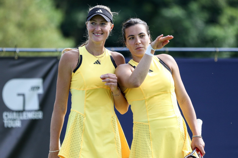 W100 Ilkley - Elena-Gabriela Ruse / Kristina Mladenovic v Destanee Aiava / Maya Joint - Ilkley Tennis Club
