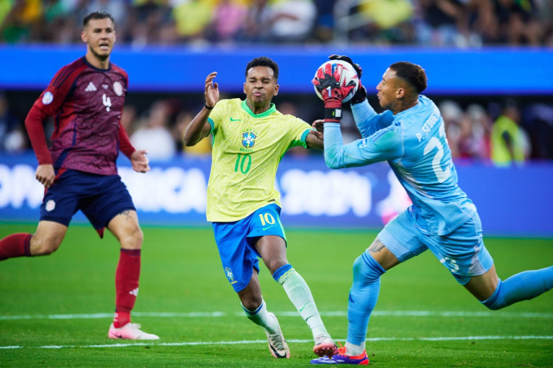 RECORD DATE NOT STATED Copa America USA 2024 Brazil 0-0 Costa Rica Rodrygo (L) of Brazil and Patrick Sequeira of Costa R