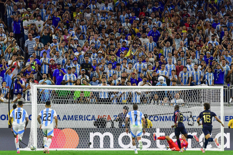 RECORD DATE NOT STATED Copa America USA 2024 Argentina vs Ecuador Quarterfinals Enner Valencia of Ecuador misses his pen