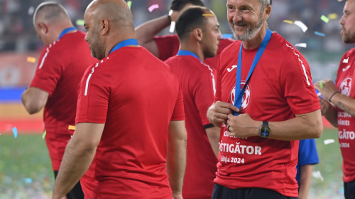 S-a dus ”glonț” la Mihai Stoica și ”i-a furat” medalia, după ce FCSB a câștigat Supercupa