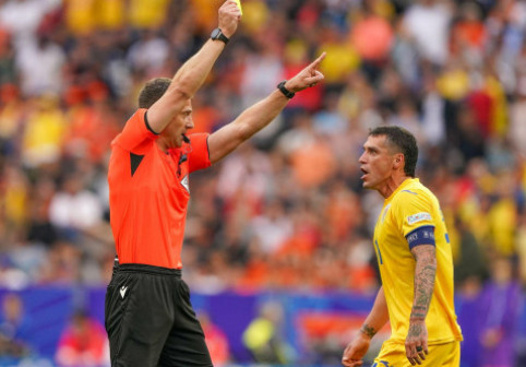 Petiție împotriva arbitrului de la România - Olanda: se cere excluderea! Câte semnături s-au strâns și decizia UEFA