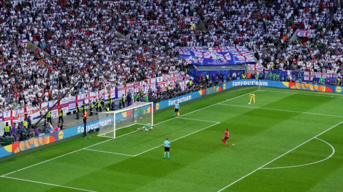 O sticlă de apă ”a calificat-o” pe Anglia în semifinalele EURO 2024