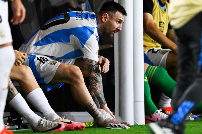 RECORD DATE NOT STATED Copa America USA 2024 Argentina vs Colombia - Final Lionel Messi leaves the pitch after picking u