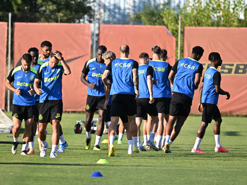 FOTBAL:ANTRENAMENT OFICIAL FCSB INAINTEA MECIULUI CU FC VIRTUS, PRELIMINARIILE CHAMPIONS LEAGUE (15.07.2024)