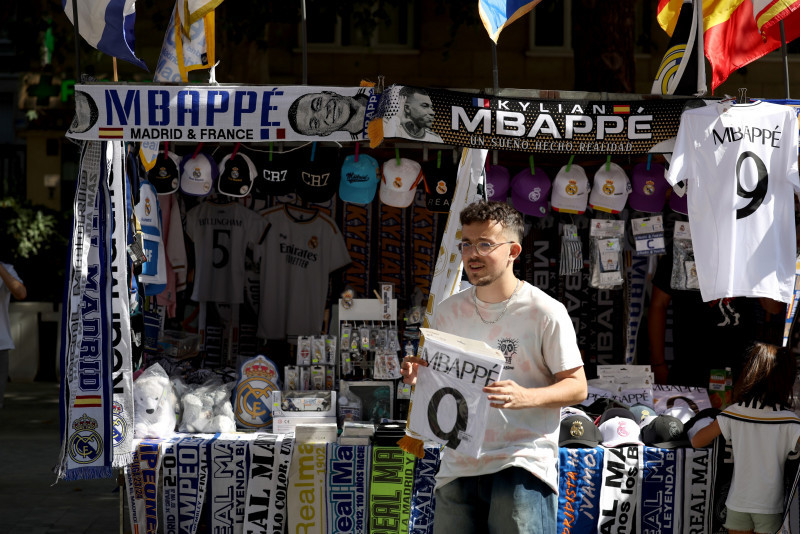 Kylian Mbappe Unveiling - Santiago Bernabeu