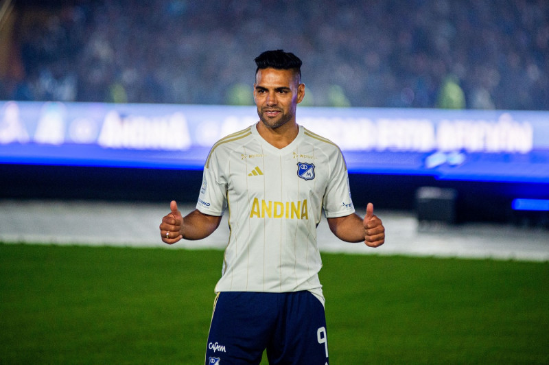 Radamel Falcao is Welcomed to Millonarios F.C