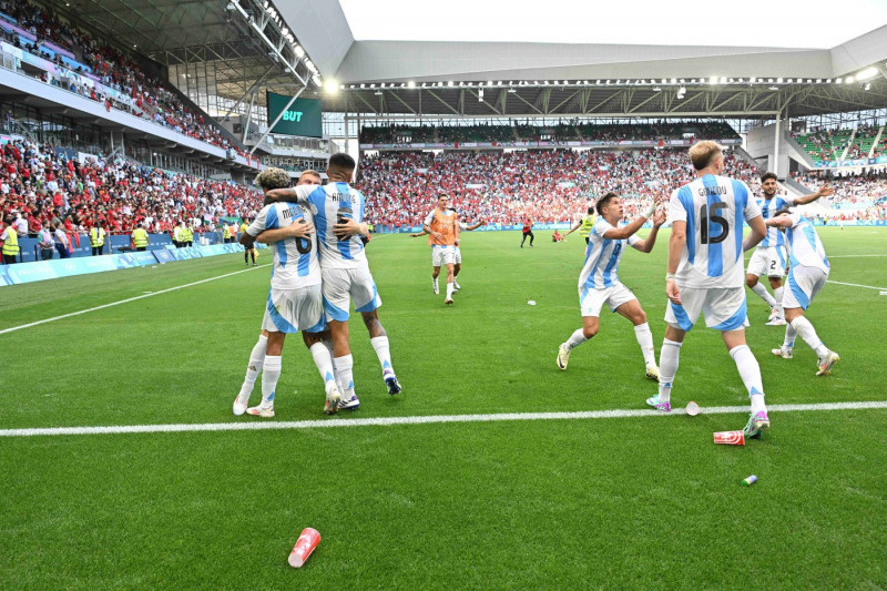 Joy of Critian Medina and the other players (Argentine), Mens football, Argentina vs Morocco , Men s preliminary round d