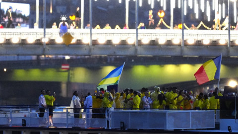 FOTO Grandios! Cum și-a făcut apariția delegația României pe Sena, la ceremonia de deschidere a Jocurilor Olimpice