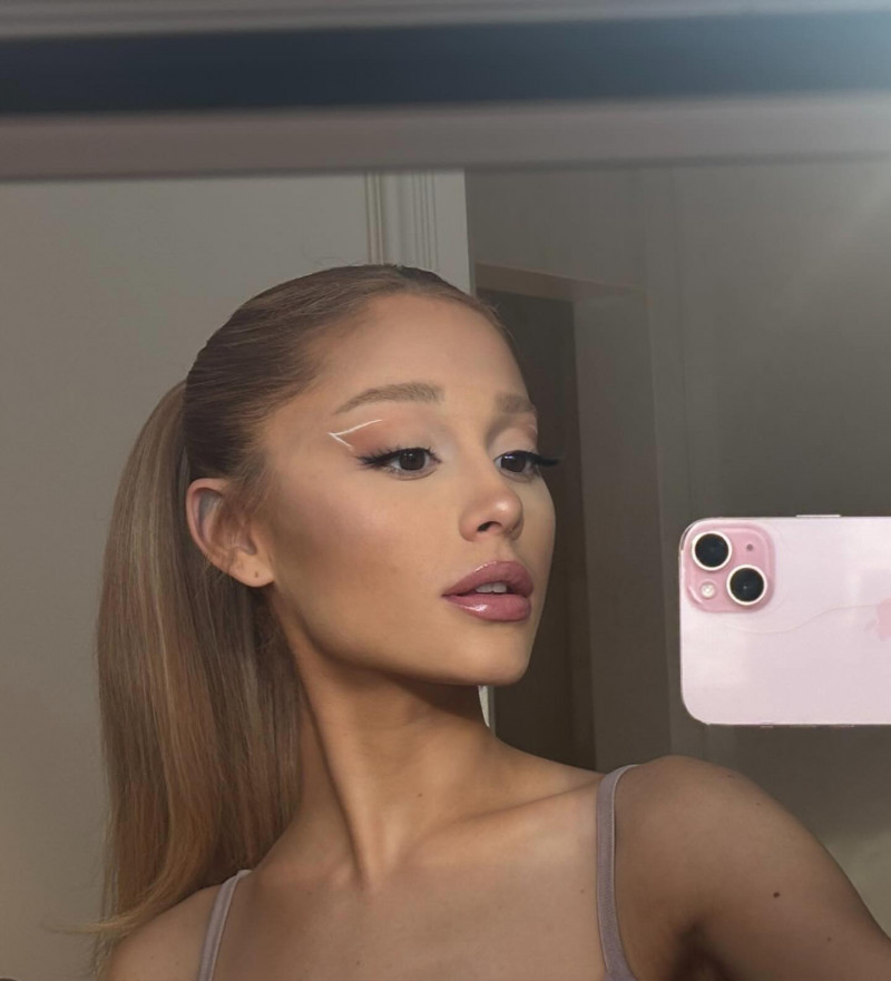 arianagrande_1721903540_3419897223720360231_7719696