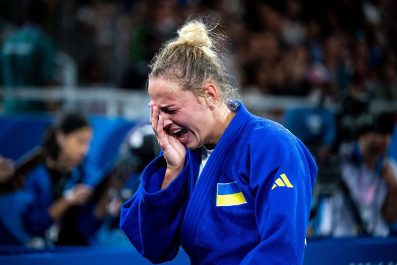 BILODID Daria (Ukraine, blau) ist enttaeuscht ueber die Niederlage und weint, FRA, Olympische Spiele Paris 2024, Judo, D