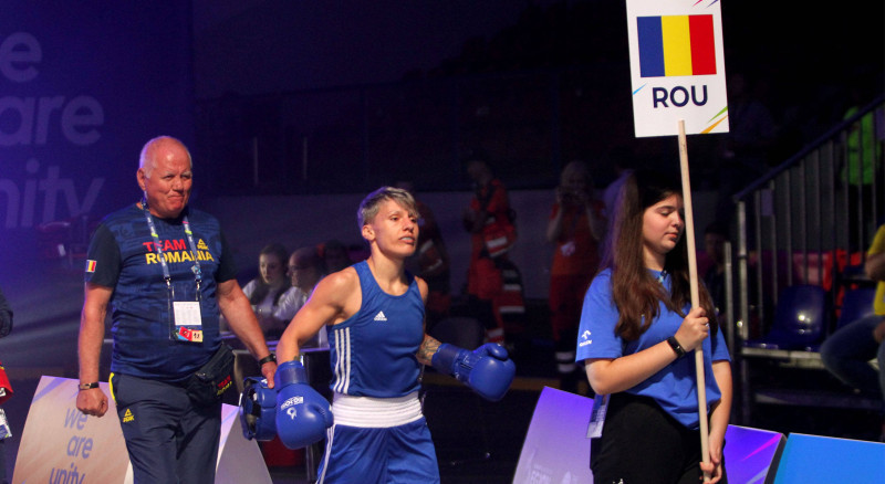 01.07.2023 Nowy Targ (Poland) Europaspiele women s boxing 54kg Adrian Lacatus(L) Romania coach with Lacramioara Perijoc