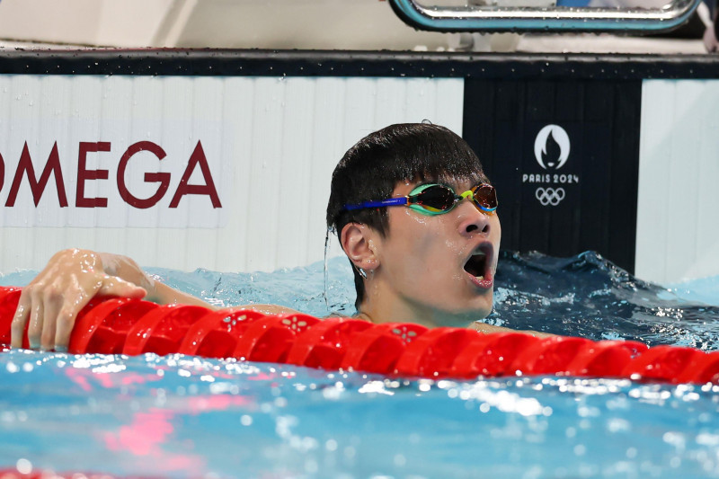 Pan Zhanle wins gold medal at men's 100m freestyle finals