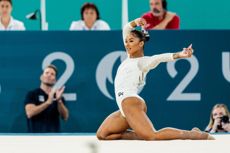 Paris, Frankreich. 05th Aug, 2024. FRA, Paris, Olympic Games Paris 2024, (05.08.2024, artistic gymnastics women's floor final, Bercy Arena) Jordan Chiles (USA) during their floor routine, Credit: HMB Media/Alamy Live News