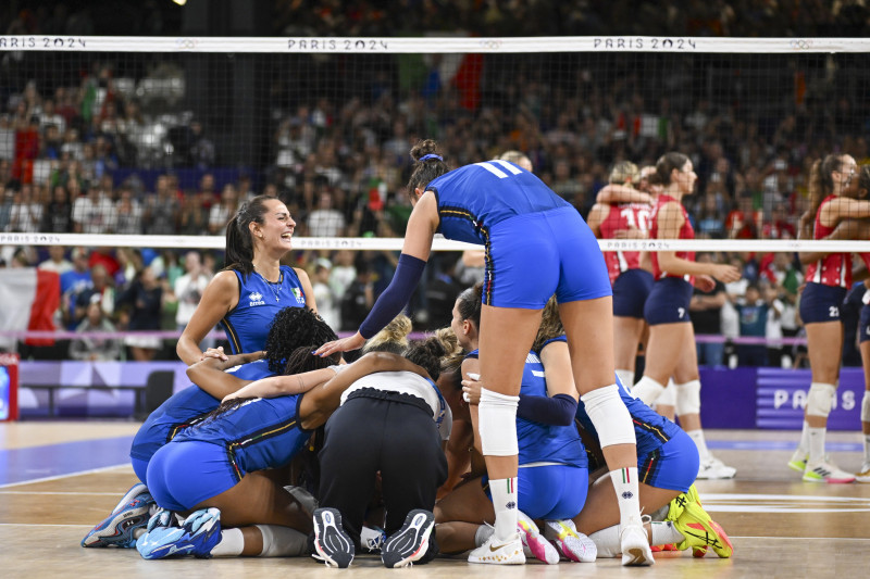 Women's Volleyball - Gold Medal Match - USA v Italy - Olympic Games Paris 2024