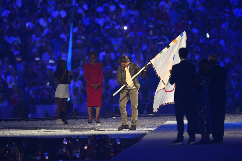 Paris 2024 Olympic Games, Olympische Spiele, Olympia, OS - 11/08/2024 PARIS, FRANCE - AUGUST 11 : Tom Cruise stealing th