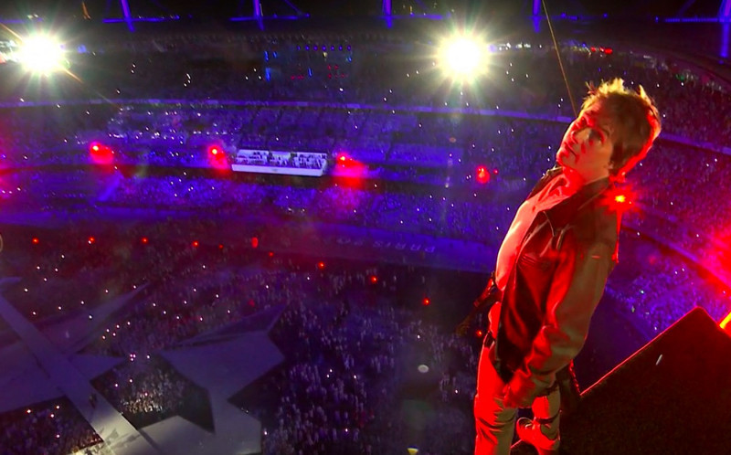 Tom Cruise lors du passage de drapeau olympique entre Paris et los Angeles - Cérémonie de Clôture des Jeux Olympiques de Paris (JO 2024) au Stade de France