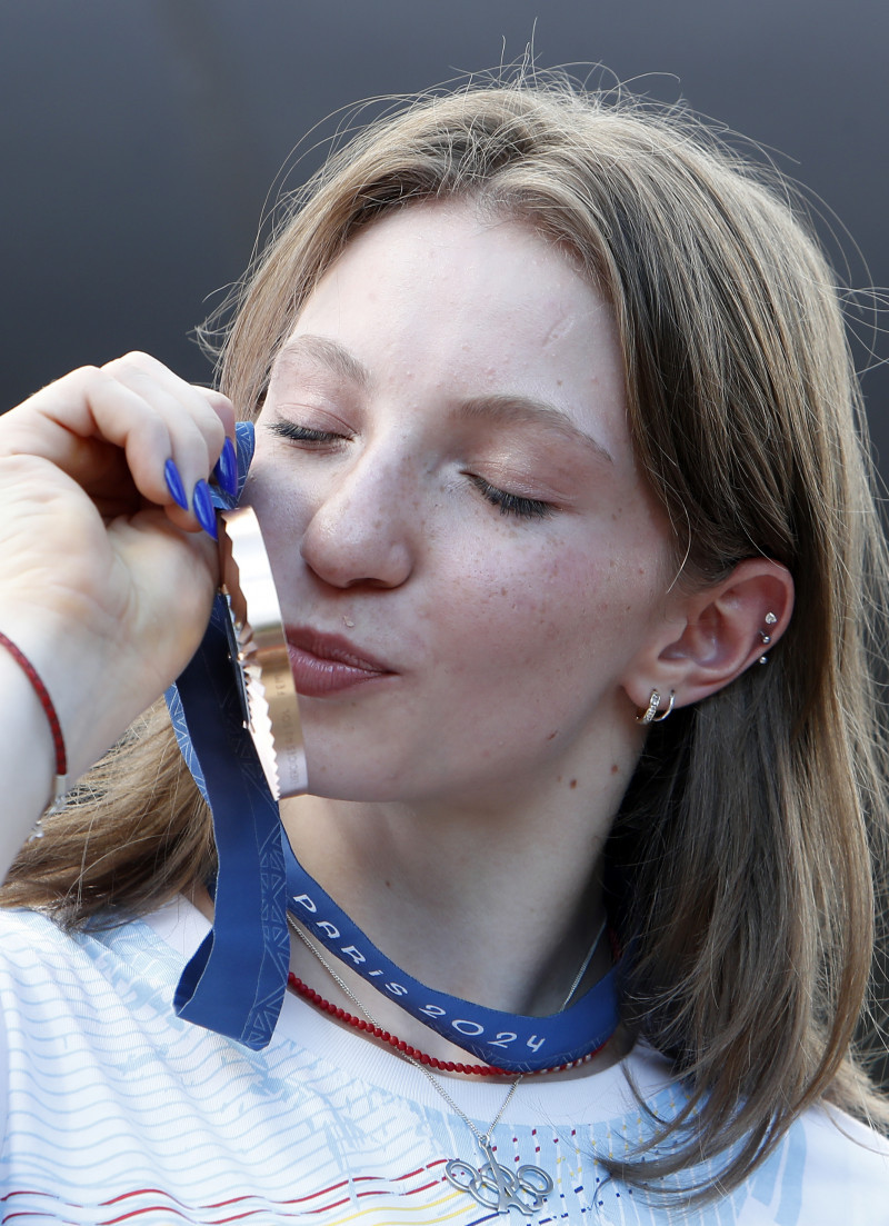 (SP)ROMANIA BUCHAREST GYMNASTICS OLYMPICS MEDAL