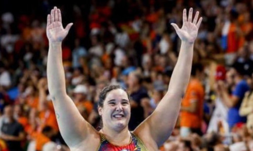 Campioana de 1,87 m și 96 kg a luat decizia fără să ezite, după ”avalanșa” de insulte: ”XXL”