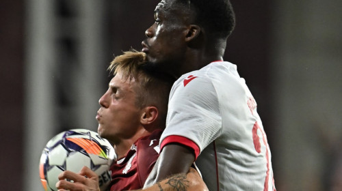 Așa l-a convins Standard să plece de la Dinamo! Josue Homawoo a dat lovitura