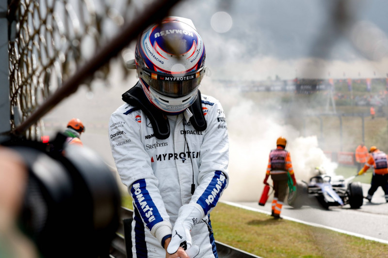 2 Logan Sargeant (USA, Williams Racing) after his crash, F1 Grand Prix of the Netherlands at Circuit Zandvoort on August