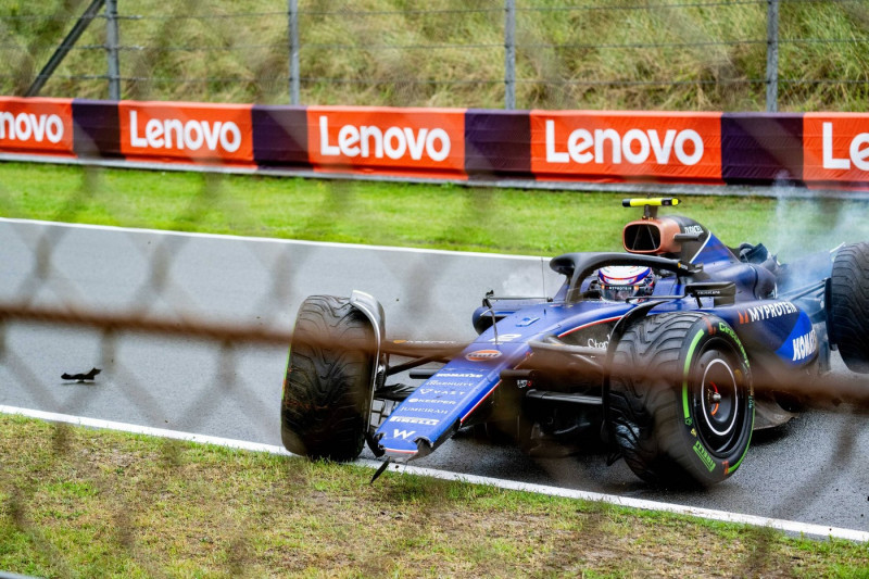 Formel 1 GP Zandvoort / Holland. Samstag, 24.08.2024 Logan Sargeant 2, Williams Racing crash in FP3; Formel 1 GP Zandvoo