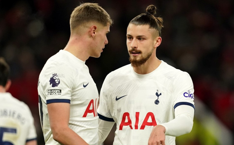 Manchester United v Tottenham Hotspur - Premier League - Old Trafford