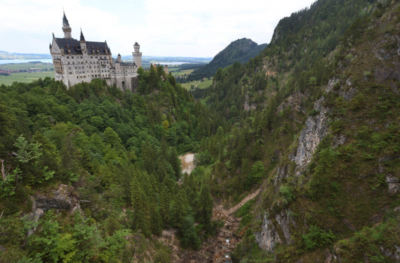 After attack on female tourists at Neuschwanstein Castle